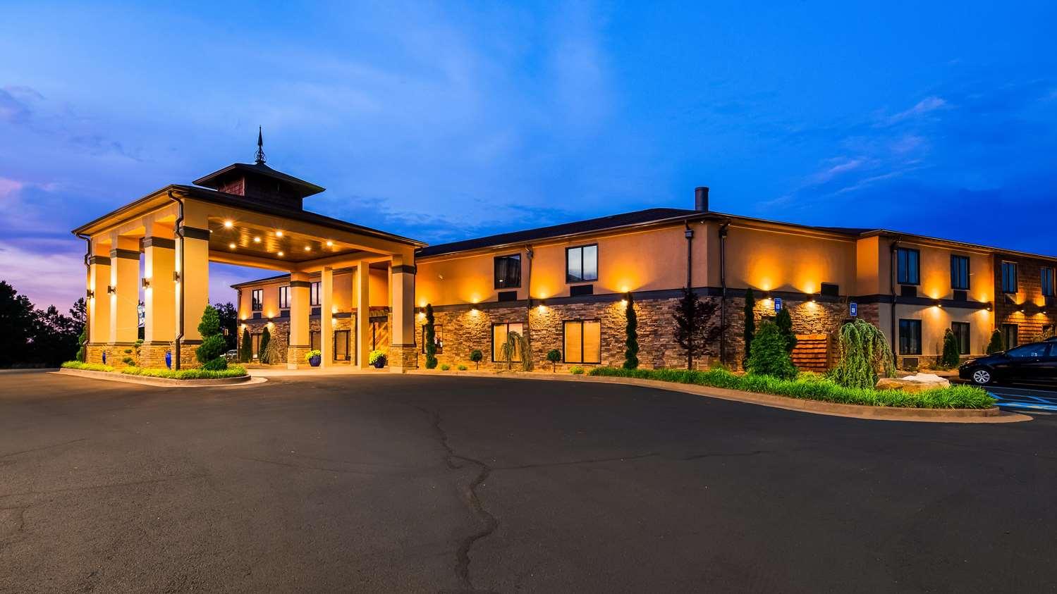 Best Western Warm Springs Hotel And Event Center Exteriör bild