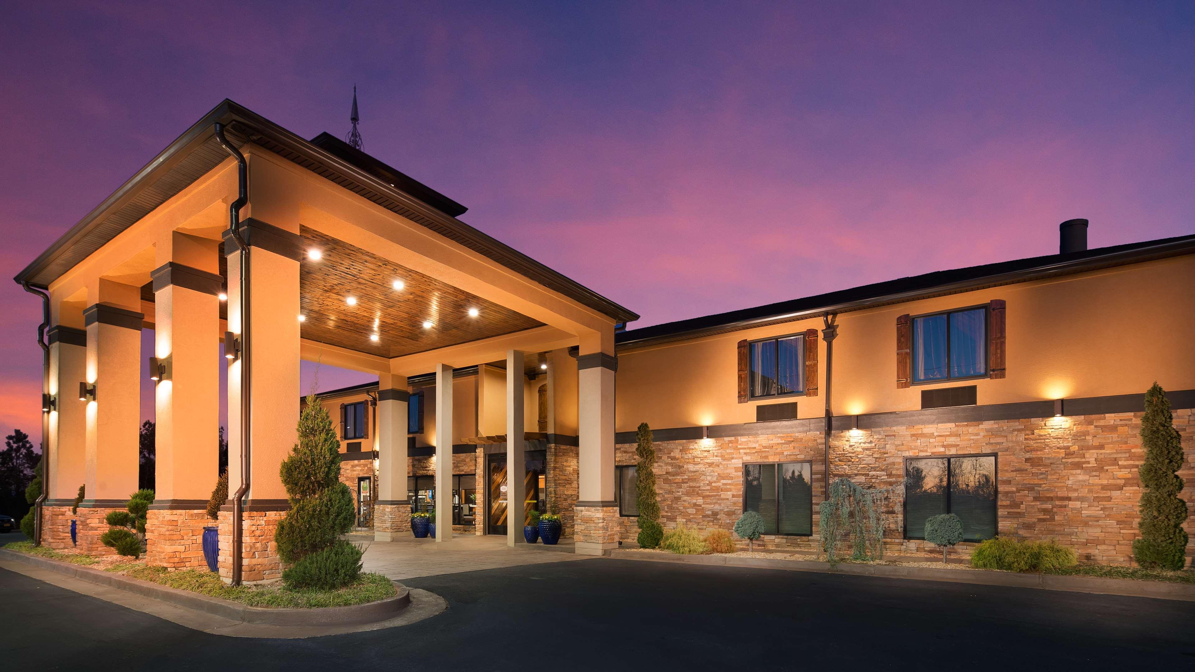 Best Western Warm Springs Hotel And Event Center Exteriör bild